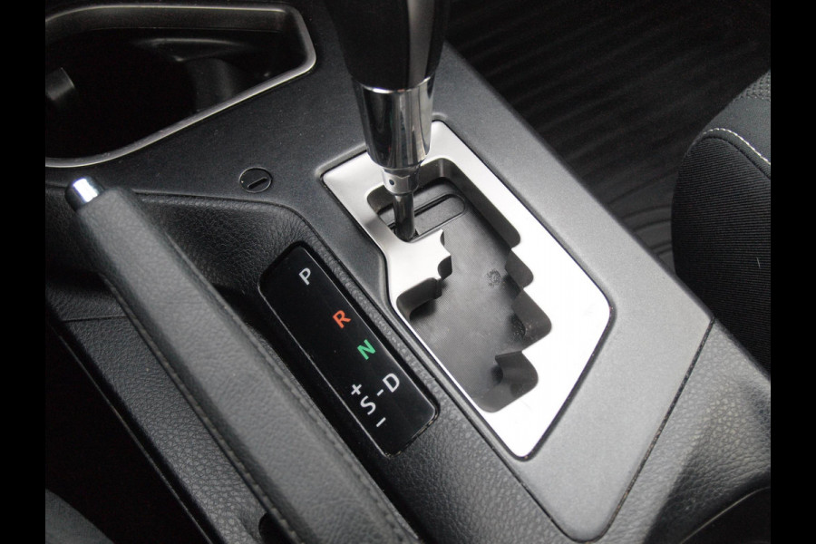 Toyota RAV4 2.5 Hybrid AWD 4x4 Dynamic | 1650kg Trekgewicht geremd | Automaat | Trekhaak | Camera | NL-Auto |