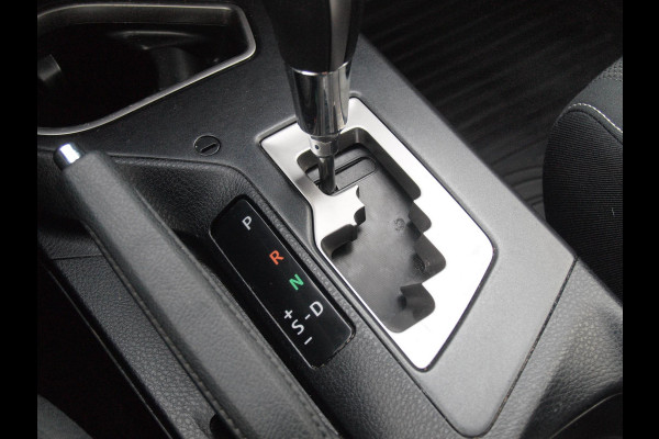 Toyota RAV4 2.5 Hybrid AWD 4x4 Dynamic | 1650kg Trekgewicht geremd | Automaat | Trekhaak | Camera | NL-Auto |