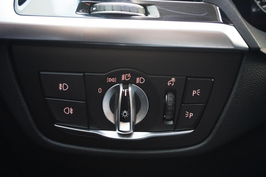 BMW X3 xDrive30e/Luxury/Trekhaak/Leer/1 Jaar Garantie/ SOH rapport.