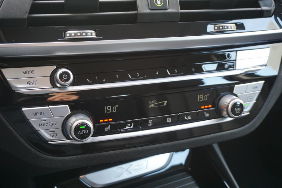 BMW X3 xDrive30e/Luxury/Trekhaak/Leer/1 Jaar Garantie/ SOH rapport.