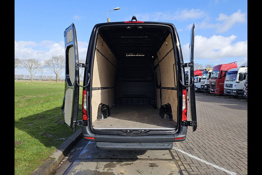 Mercedes-Benz Sprinter 317 L3H2 Automaat Mbux Navi Camera Cruise 170Pk 3-Zits!