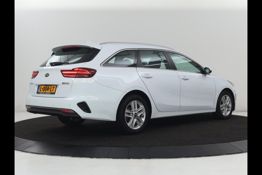 Kia Ceed 1.0 T-GDi DynamicLine | Automaat | Carplay | Camera | Navigatie | Cruise control | Climate control | DAB | Bluetooth | Parkeerhulp