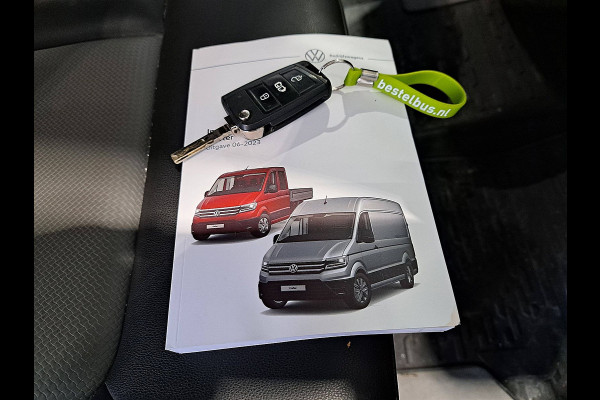 Volkswagen Crafter 35 2.0 TDI L3H3 140Pk Aut Trekhaak Camera CarPlay Leer Euro6!