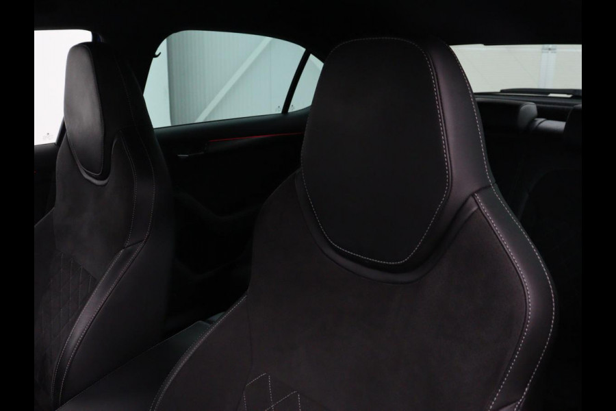 Škoda Superb 1.4 TSI iV Sportline | SOH 96% | 360 Camera | Adaptive cruise | Trekhaak | Achterbankverwarming | Canton Sound | Matrix LED | Alcantara | Stoelverwarming | Carplay | Navigatie | PHEV | Plug In