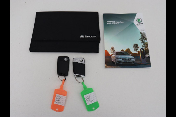 Škoda Superb 1.4 TSI iV Sportline | SOH 96% | 360 Camera | Adaptive cruise | Trekhaak | Achterbankverwarming | Canton Sound | Matrix LED | Alcantara | Stoelverwarming | Carplay | Navigatie | PHEV | Plug In