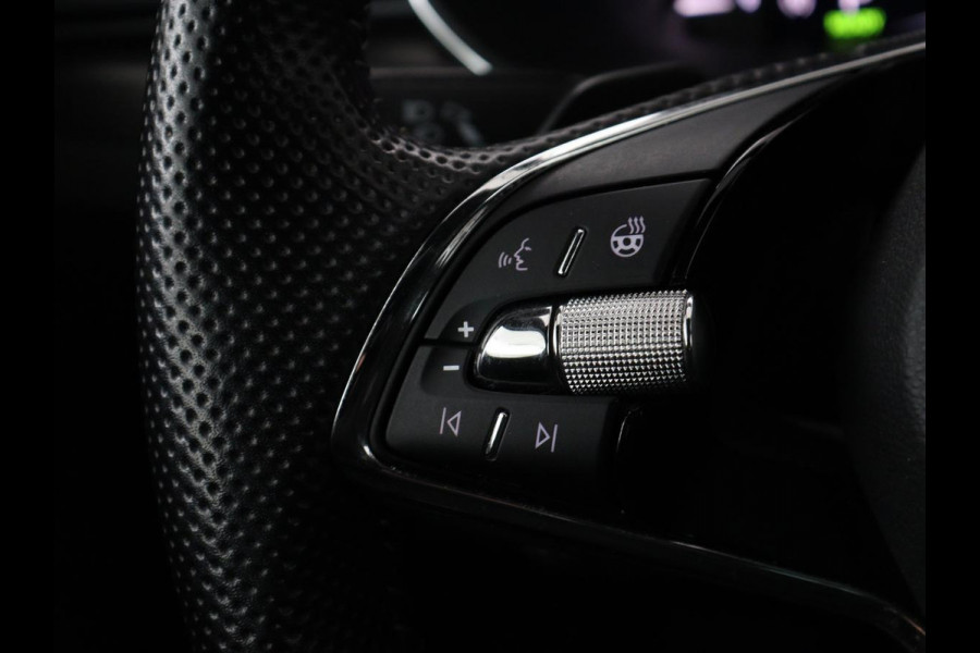 Škoda Superb 1.4 TSI iV Sportline | SOH 96% | 360 Camera | Adaptive cruise | Trekhaak | Achterbankverwarming | Canton Sound | Matrix LED | Alcantara | Stoelverwarming | Carplay | Navigatie | PHEV | Plug In