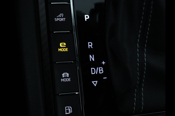Škoda Superb 1.4 TSI iV Sportline | SOH 96% | 360 Camera | Adaptive cruise | Trekhaak | Achterbankverwarming | Canton Sound | Matrix LED | Alcantara | Stoelverwarming | Carplay | Navigatie | PHEV | Plug In