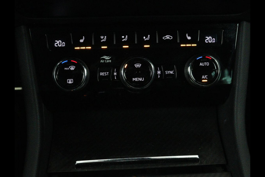 Škoda Superb 1.4 TSI iV Sportline | SOH 96% | 360 Camera | Adaptive cruise | Trekhaak | Achterbankverwarming | Canton Sound | Matrix LED | Alcantara | Stoelverwarming | Carplay | Navigatie | PHEV | Plug In