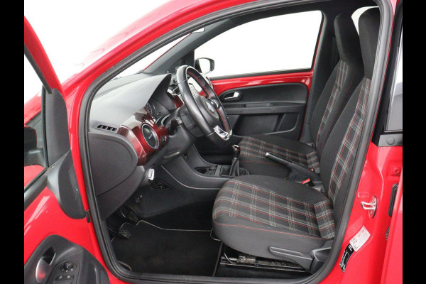 Volkswagen up! 1.0 TSI GTI | Stoelverwarming | Beats Audio | Climate control | DAB | Cruise control | Bluetooth | Parkeerhulp | Getint glas