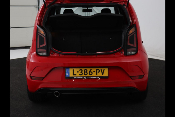 Volkswagen up! 1.0 TSI GTI | Stoelverwarming | Beats Audio | Climate control | DAB | Cruise control | Bluetooth | Parkeerhulp | Getint glas
