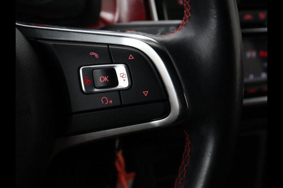 Volkswagen up! 1.0 TSI GTI | Stoelverwarming | Beats Audio | Climate control | DAB | Cruise control | Bluetooth | Parkeerhulp | Getint glas