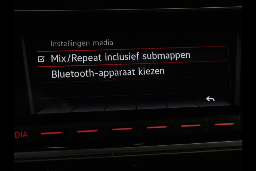 Volkswagen up! 1.0 TSI GTI | Stoelverwarming | Beats Audio | Climate control | DAB | Cruise control | Bluetooth | Parkeerhulp | Getint glas