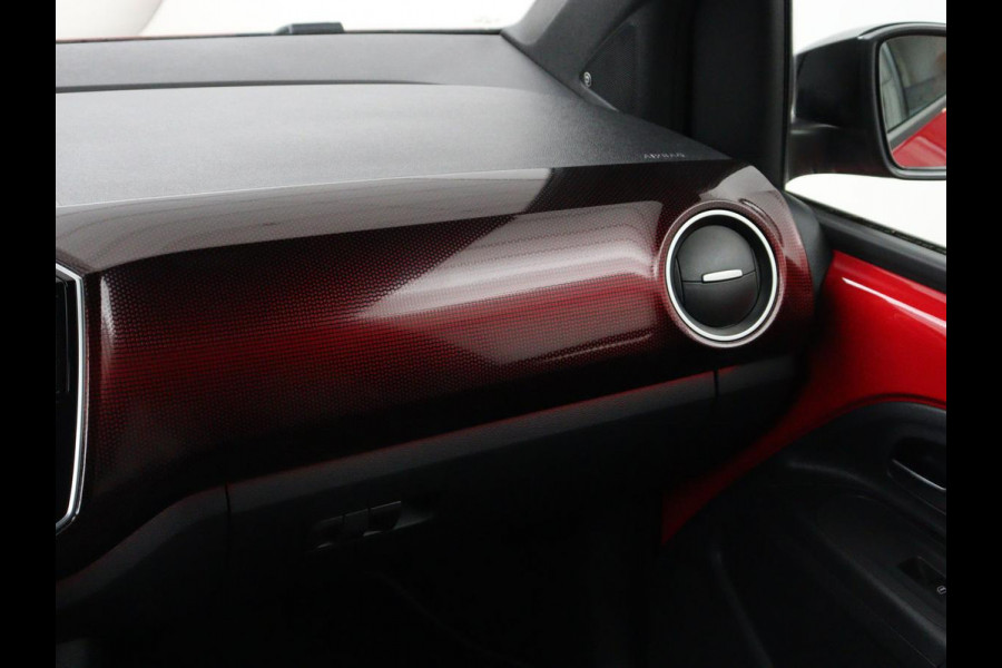 Volkswagen up! 1.0 TSI GTI | Stoelverwarming | Beats Audio | Climate control | DAB | Cruise control | Bluetooth | Parkeerhulp | Getint glas