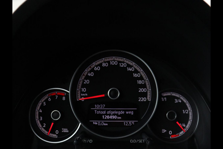 Volkswagen up! 1.0 TSI GTI | Stoelverwarming | Beats Audio | Climate control | DAB | Cruise control | Bluetooth | Parkeerhulp | Getint glas