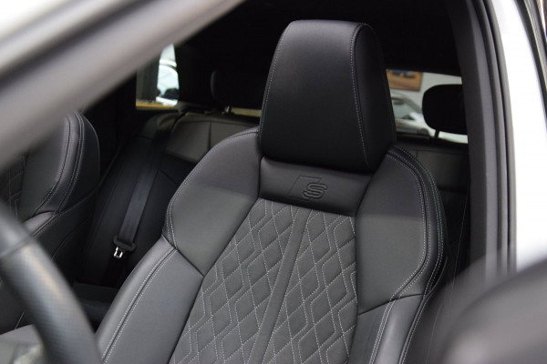 Audi Q4 e-tron 40 S edition 77 kWh Panoramadak|Navi|Head-UP|Sonos|21 Inch|RS-Seats|ACC|16500km!!!