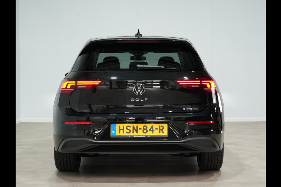 Volkswagen Golf 1.5 eHybrid 204pk Life Ed. | 18" Catania | Camera | App-Connect | Full-LED | ACC Demo JK