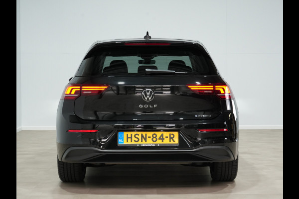 Volkswagen Golf 1.5 eHybrid 204pk Life Ed. | 18" Catania | Camera | App-Connect | Full-LED | ACC Demo JK