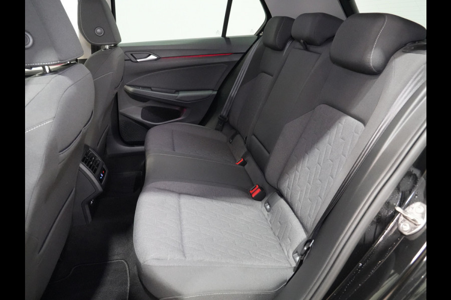 Volkswagen Golf 1.5 eHybrid 204pk Life Ed. | 18" Catania | Camera | App-Connect | Full-LED | ACC Demo JK