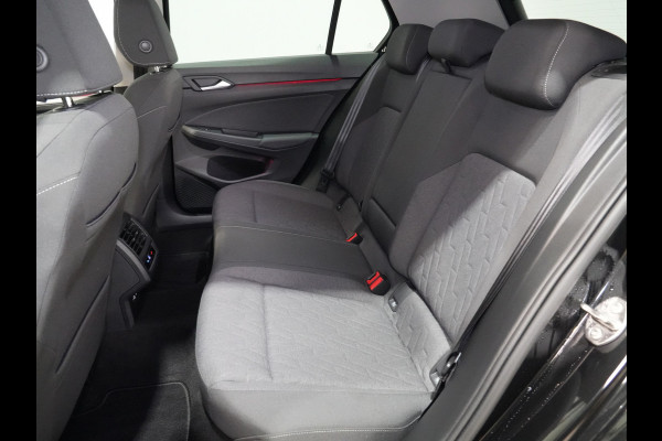 Volkswagen Golf 1.5 eHybrid 204pk Life Ed. | 18" Catania | Camera | App-Connect | Full-LED | ACC Demo JK