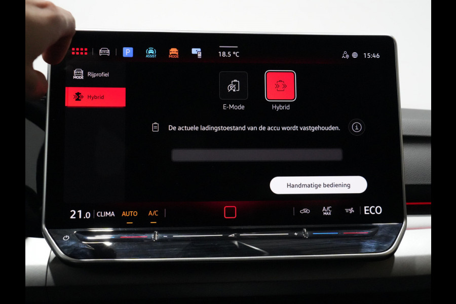 Volkswagen Golf 1.5 eHybrid 204pk Life Ed. | 18" Catania | Camera | App-Connect | Full-LED | ACC Demo JK