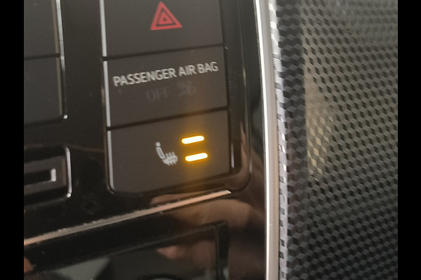 Volkswagen up! 1.0 Rijklaar + 12 maanden Bovag-garantie Henk Jongen Auto's in Helmond,  al 50 jaar service zoals 't hoort!