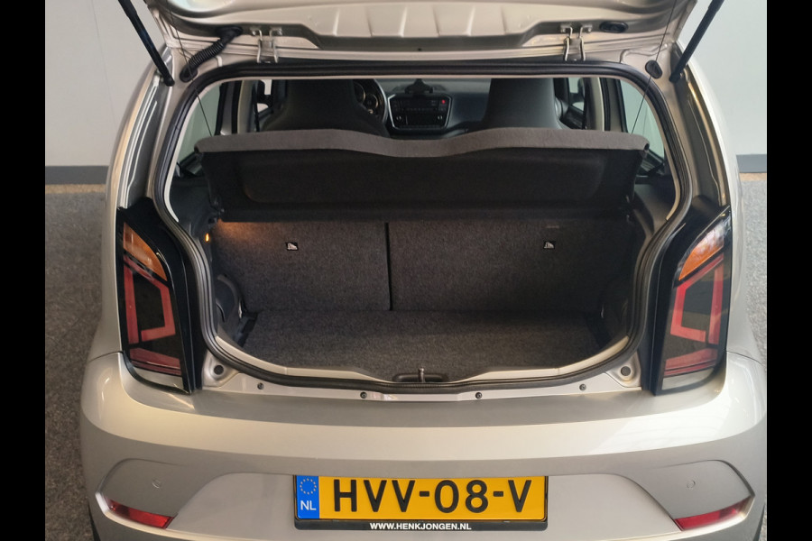 Volkswagen up! 1.0 Rijklaar + 12 maanden Bovag-garantie Henk Jongen Auto's in Helmond,  al 50 jaar service zoals 't hoort!