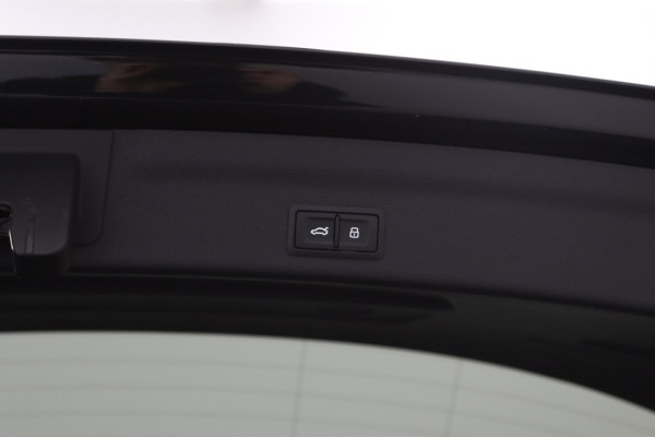 Audi A6 Avant 55 TFSI e Quattro 367 PK Competition, Panoramadak, Tour-Pakket, Camera