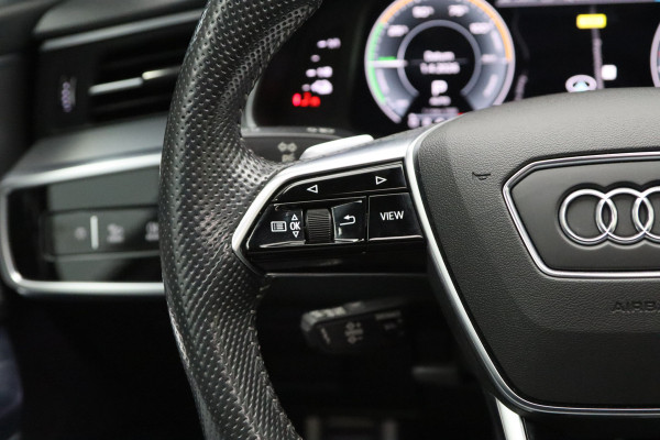 Audi A6 Avant 55 TFSI e Quattro 367 PK Competition, Panoramadak, Tour-Pakket, Camera