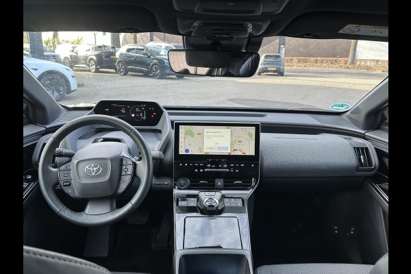 Toyota Bz4x Dynamic 71 kWh VAN: 35.900,- VOOR: 32.877,- UW LENTEVOORDEEL: 3.023,-| LEKKER COMPLEET EN RIJKLAAR GEPRIJSD incl. 10 jr. TOYOTA GARANTIE