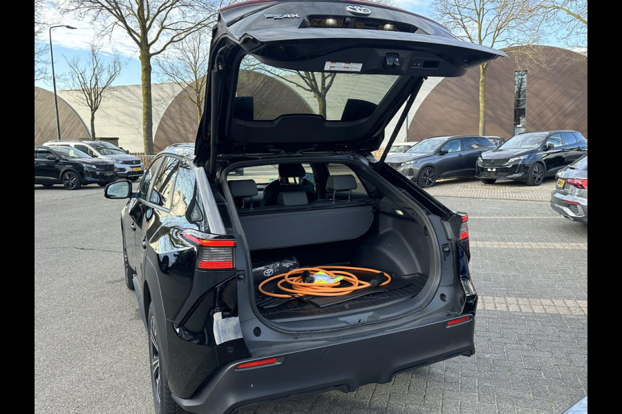 Toyota Bz4x Dynamic 71 kWh VAN: 35.900,- VOOR: 32.877,- UW LENTEVOORDEEL: 3.023,-| LEKKER COMPLEET EN RIJKLAAR GEPRIJSD incl. 10 jr. TOYOTA GARANTIE
