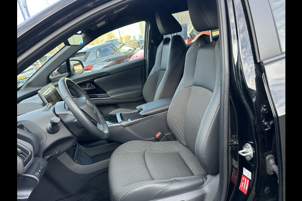 Toyota Bz4x Dynamic 71 kWh VAN: 35.900,- VOOR: 32.877,- UW LENTEVOORDEEL: 3.023,-| LEKKER COMPLEET EN RIJKLAAR GEPRIJSD incl. 10 jr. TOYOTA GARANTIE