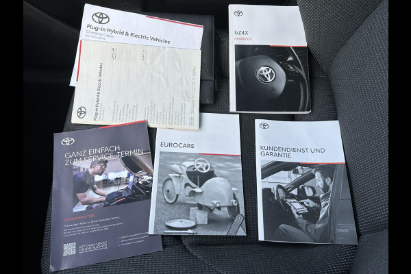 Toyota Bz4x Dynamic 71 kWh VAN: 35.900,- VOOR: 32.877,- UW LENTEVOORDEEL: 3.023,-| LEKKER COMPLEET EN RIJKLAAR GEPRIJSD incl. 10 jr. TOYOTA GARANTIE