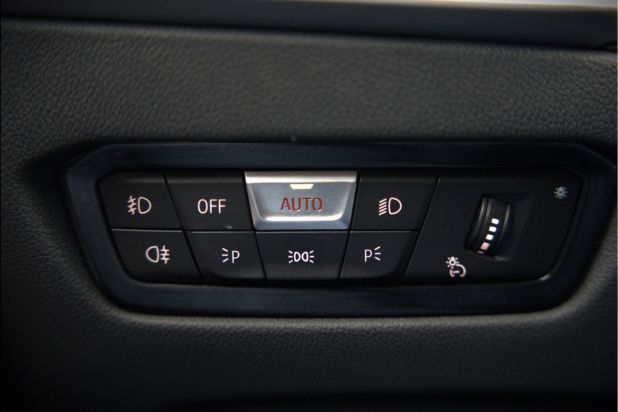 BMW 3 Serie Touring 320e xDrive Business Edition Plus Sport | Laser Led | Vol Leer | Stuurverwarming | Stoelverwarming | Keyless | Head-Up Display | Apple Carplay | Navigatie |