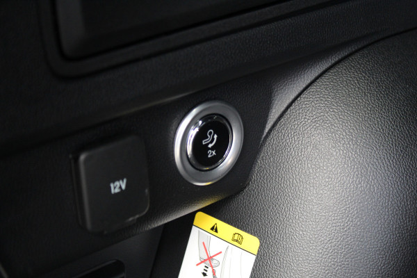 Ford Kuga 2.5-243pk PHEV ST-Line X. 2100kg trekgewicht ! Nieuw Model ! Van €. 54.937,- voor €. 42.750,- ! Trekgewicht van 2.100kg ! Elektr. verstelb. AGR stoelen voor, Stoel-, stuur-, voorraam- en achterbank verwarming, Elektr. panorama/schuif-kanteldak , Trekhaak wegklapbaar,