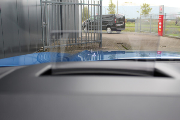 Ford Kuga 2.5-243pk PHEV ST-Line X. 2100kg trekgewicht ! Nieuw Model ! Van €. 54.937,- voor €. 42.750,- ! Trekgewicht van 2.100kg ! Elektr. verstelb. AGR stoelen voor, Stoel-, stuur-, voorraam- en achterbank verwarming, Elektr. panorama/schuif-kanteldak , Trekhaak wegklapbaar,