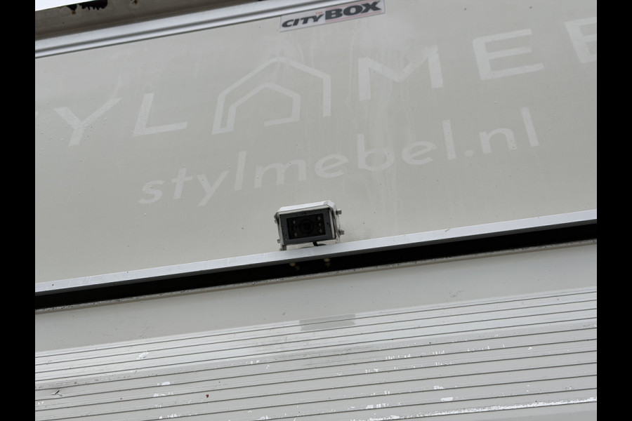 Iveco 40C18 automaat 3.0L / dubbellucht / luchtvering / trekhaak 3500 kg! / vaste prijs rijklaar € 33.950 ex btw / euro 6 / 420 cm L x 213 cm B x 230 cm H