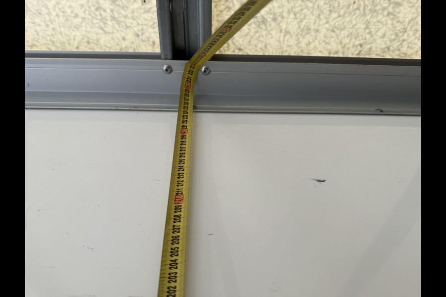 Iveco 40C18 automaat 3.0L / dubbellucht / luchtvering / trekhaak 3500 kg! / vaste prijs rijklaar € 33.950 ex btw / euro 6 / 420 cm L x 213 cm B x 230 cm H