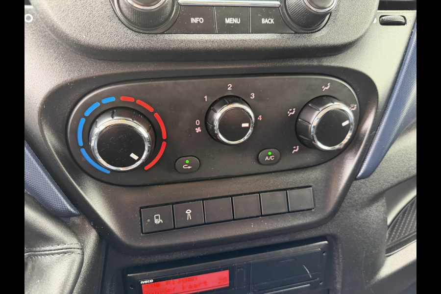 Iveco 40C18 automaat 3.0L / dubbellucht / luchtvering / trekhaak 3500 kg! / vaste prijs rijklaar € 33.950 ex btw / euro 6 / 420 cm L x 213 cm B x 230 cm H