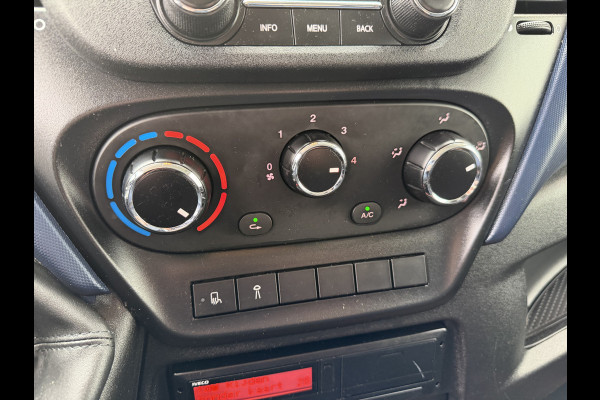 Iveco 40C18 automaat 3.0L / dubbellucht / luchtvering / trekhaak 3500 kg! / vaste prijs rijklaar € 33.950 ex btw / euro 6 / 420 cm L x 213 cm B x 230 cm H