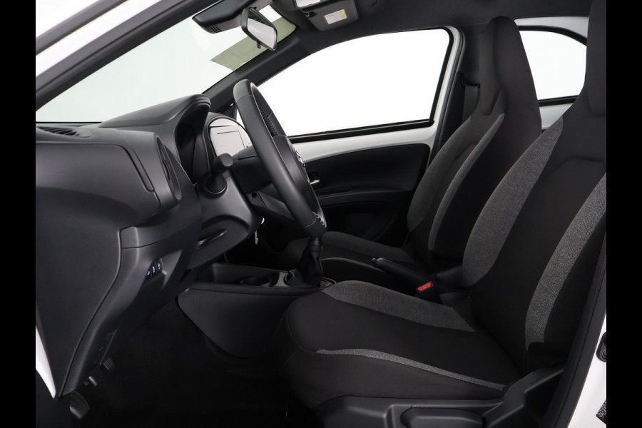 Toyota Aygo X 1.0 VVT-i MT Play