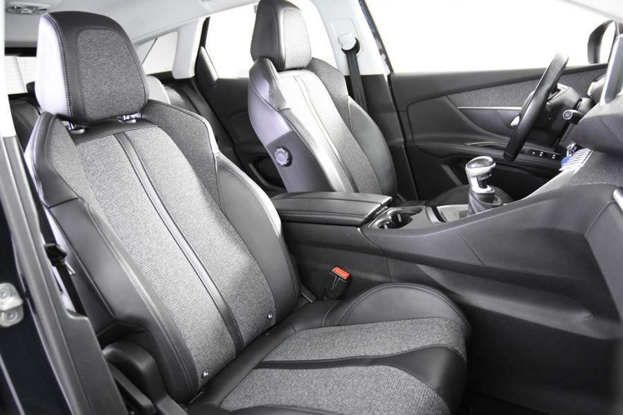 Peugeot 3008 1.2 Active *Airco*DAB*Leer*