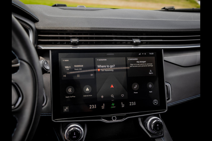 Lynk & Co 01 1.5 Plug-In Hybrid 262pk BLACKED OUT | Zwarte hemel | 360 Camera