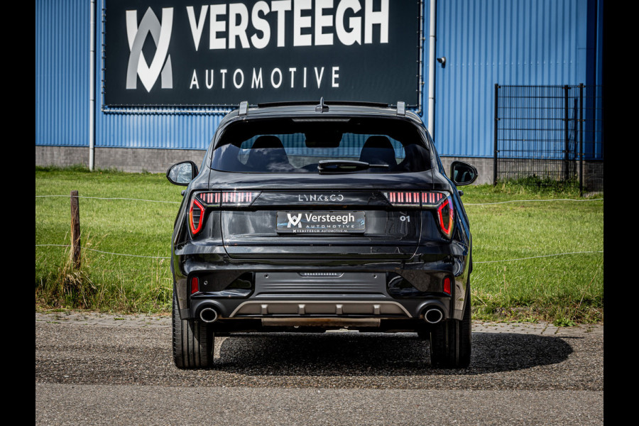 Lynk & Co 01 1.5 Plug-In Hybrid 262pk BLACKED OUT | Zwarte hemel | 360 Camera