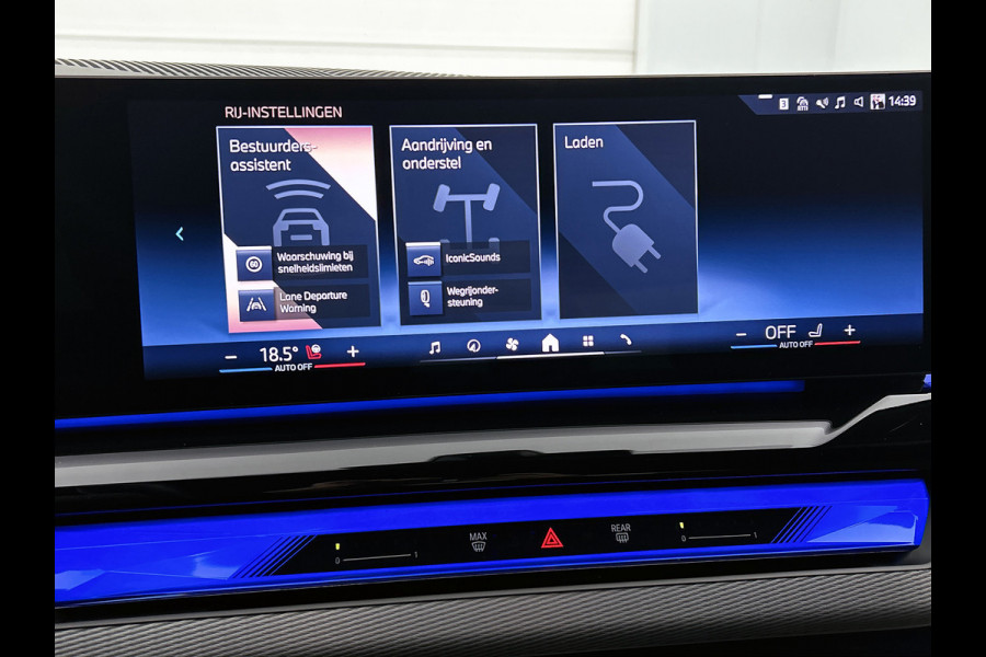 BMW i5 EDrive40 84 kWh M-sport(NL-auto, Harman/Kardon, SfeerV, Stoel V+ K, 360 Camera, Lane Assit, Active Cruise, Etc)