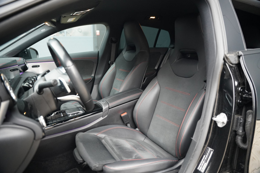 Mercedes-Benz CLA-Klasse 180 Premium AMG | Stoelverwarming | Keyless | Cruise Control | Ambiance verlichting | Camera | Parkeersensoren | LED