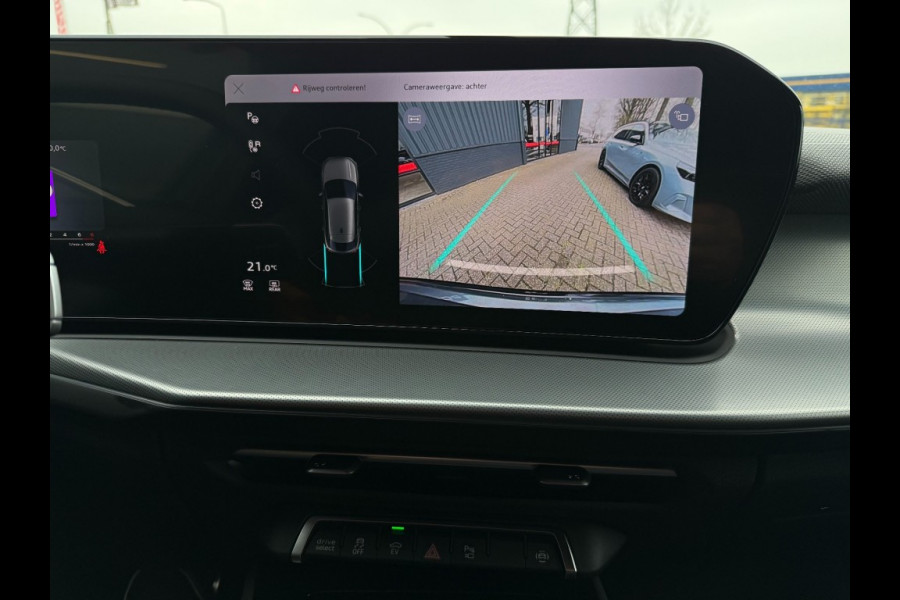 Audi Q3 Sportback Sportback 2xS-line e-hybrid 272 PK s-edition Tech plus Matrix Full LED Black Optik