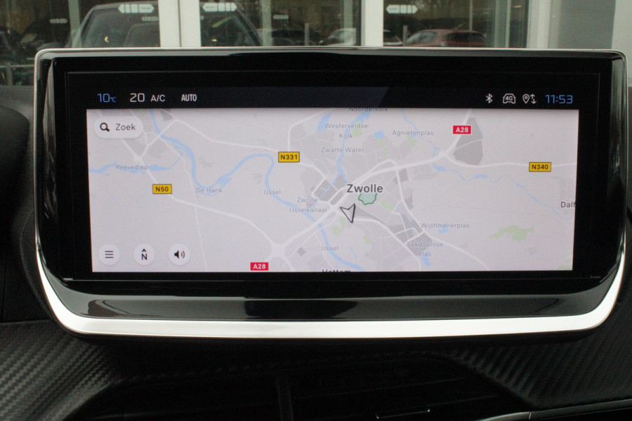 Peugeot 208 1.2 100PK ALLURE | CAMERA VOOR + ACHTER | PARKEERSENSOREN VOOR + ACHTER | DRAADLOZE APPLE CARPLAY/ANDROID AUTO | NAVIGATIE | DODEHOEK DETECTIE | CRUISE CONTROL | DAB+ RADIO | CLIMATE CONTROL | LED KOPLAMPEN |