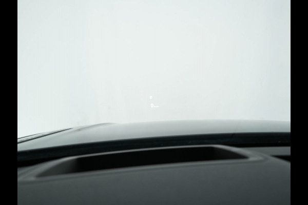 Land Rover Range Rover Velar 2.0 I4 AWD R-Dynamic HSE Aut. *PANO | LEATHER | FULL-LED | MEMORY-PACK | BLINDSPOT | MERIDIAN-SURROUND | DIGI-COCKPIT | CAMERA | KEYLESS | HEATED-COMFORTSEATS | PRIVACYGLASS | SHIFTPADDLES | HEAD-UP | 21"ALU*