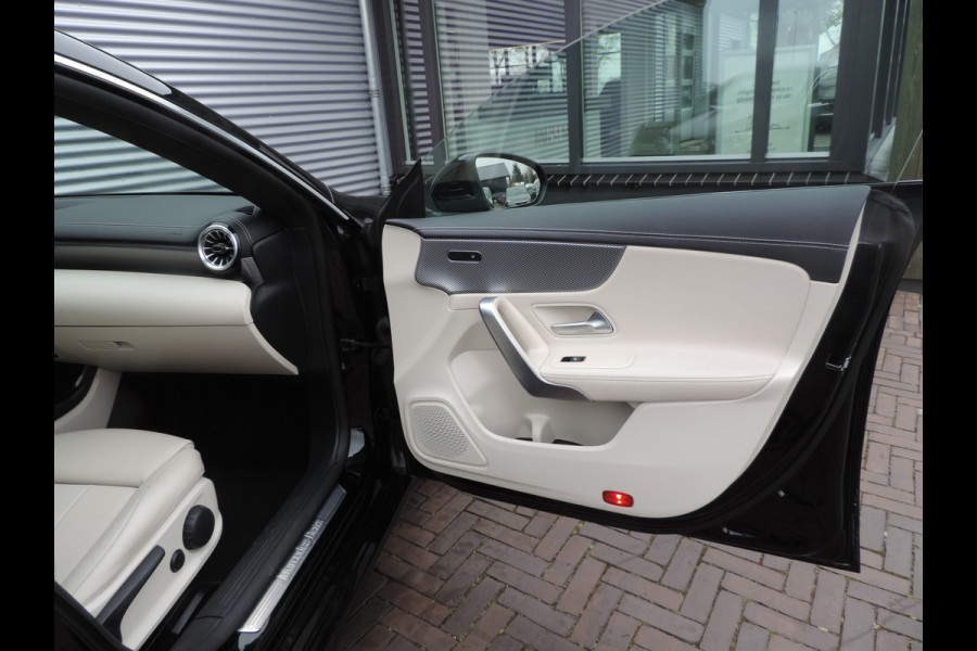 Mercedes-Benz CLA-Klasse Shooting Brake 180 Business Solution Luxury leer sfeer licht