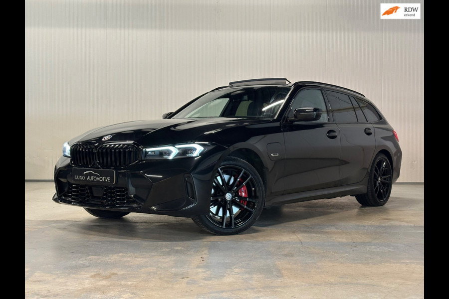 BMW 3 Serie Touring 330e xDrive | PANO | HUD | HARMAN KARDON | SHADOW LINE | TREKHAAK